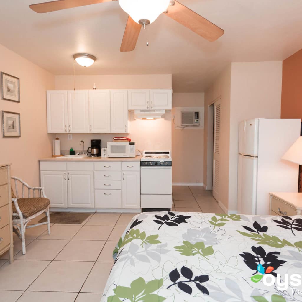 Hideaway Hotel - guest room with kitchen and furniture