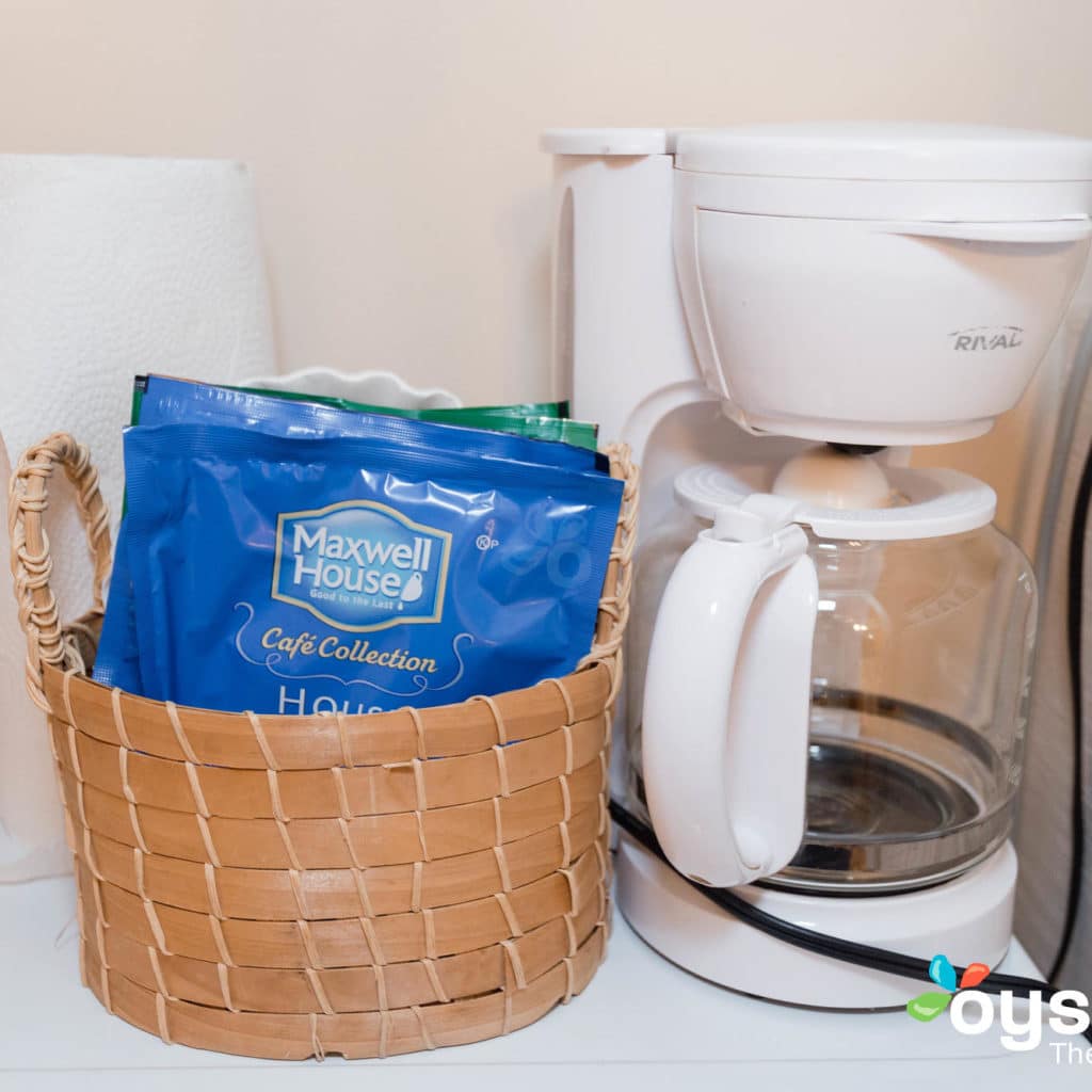 Hideaway Hotel - coffee maker and coffee packets
